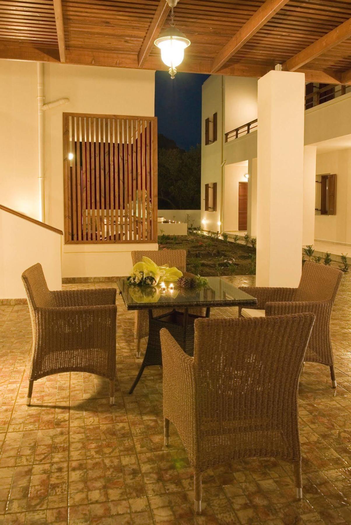Syia Hotel Sougia Exterior photo