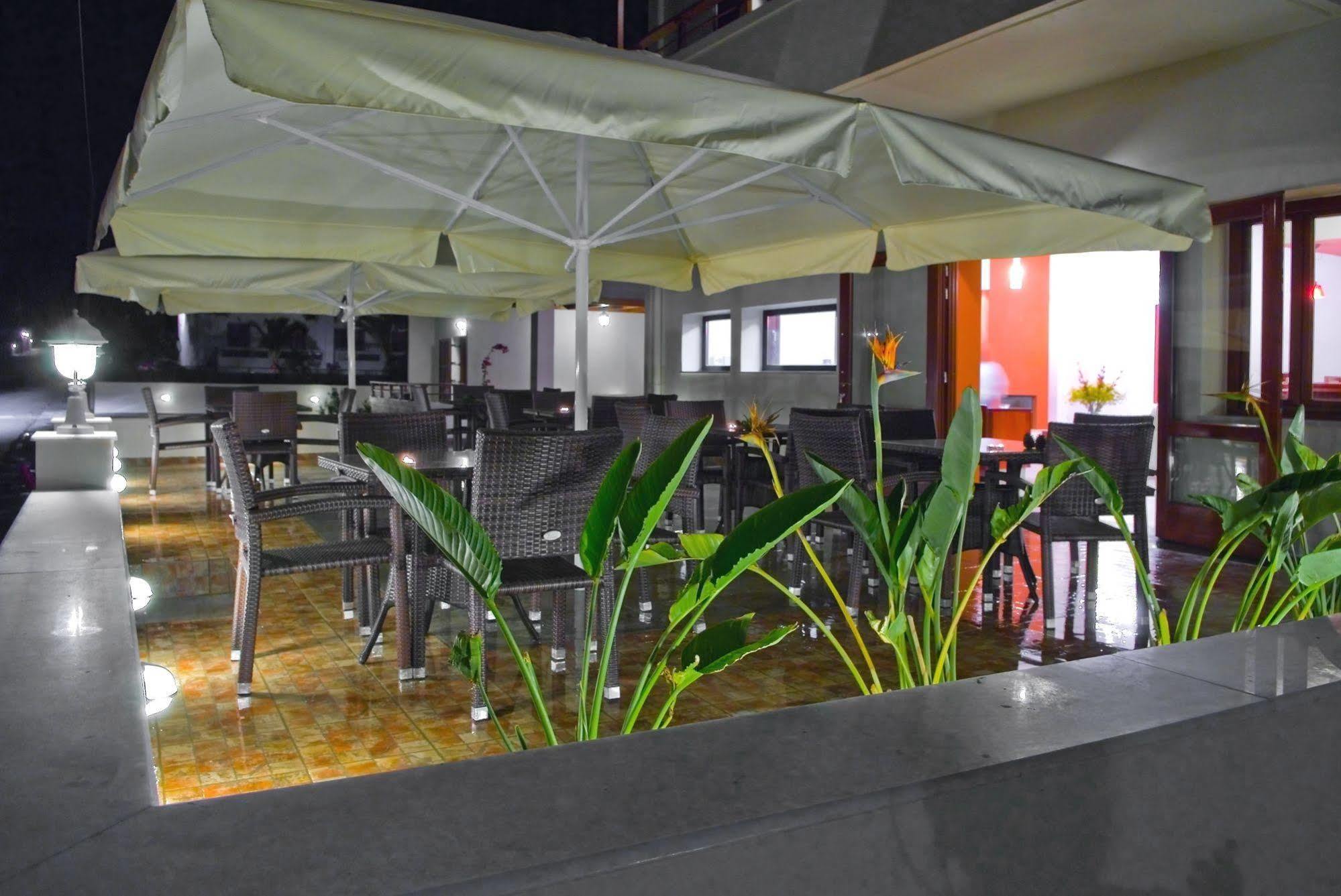 Syia Hotel Sougia Exterior photo